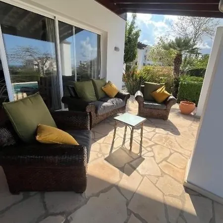 Mou Villa